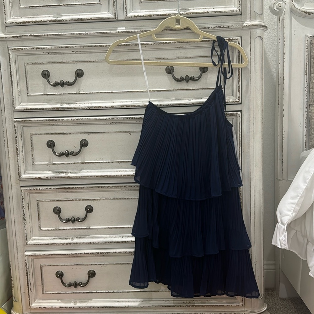 LuLus navy one shoulder dress